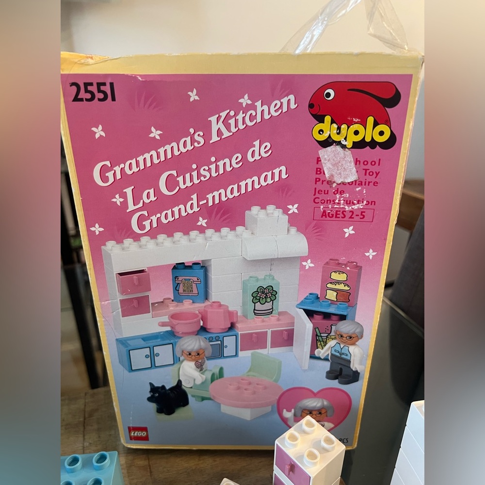 Lego duplo Grandma's Kitchen Set - Pink and White 2551